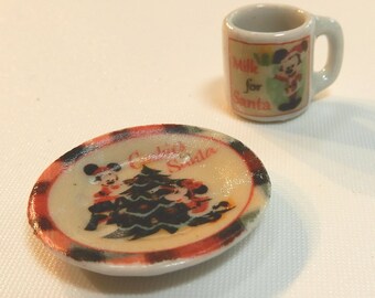 Miniature Disney "Cookies for Santa" plate and matching mug (CER068)