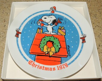 1979 PEANUTS Christmas Plate by Schmid made in Japan
