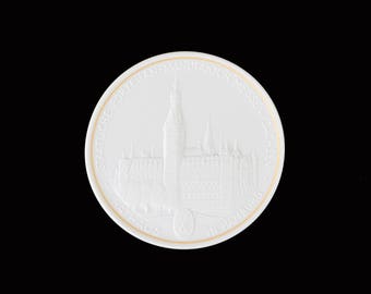 Meissen porcelain chip, Meissen Hamburg thaler, Hamburg Rathaus, German china coin