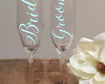 Bride & Groom Toasting Glasses/Wedding Glasses/Wedding champagne flutes/Bride and Groom Champagne/Etched Lettering/Vinyl Lettering/Set of 2