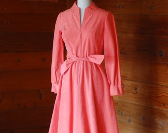 vintage Mollie Parnis pink ultrasuede dress / size small medium