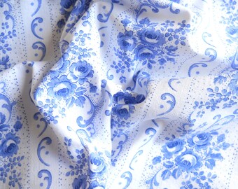 vintage floral fabric floral patchwork fabric quilting fabric antique french fabric lilac flowers french fabric 161