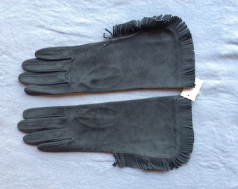 Fringed gray suede gloves
