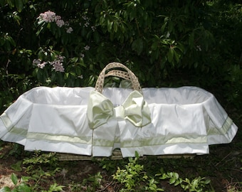 Sweet Silk Baby Moses Bassinet