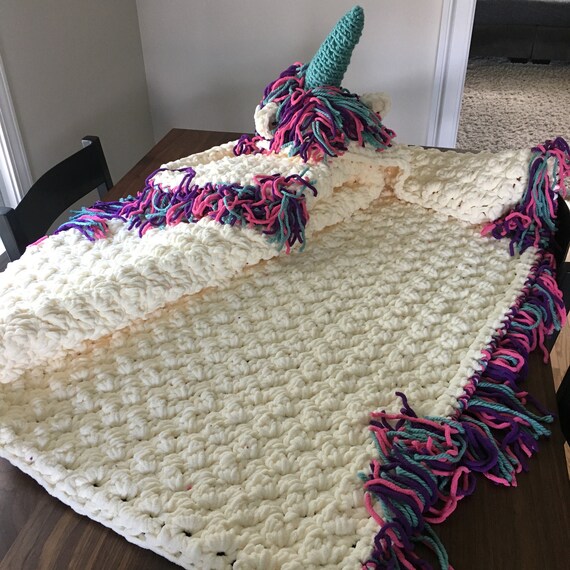 Unicorn hooded blanket