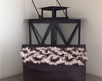 Mother's day: makeup in faux leather and faux fur