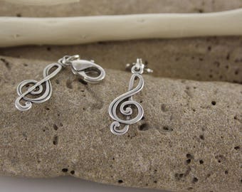Treble clef metal charm
