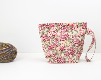 Flower knitting project bag, small floral zipperless knitting bag with snaps, crochet storage