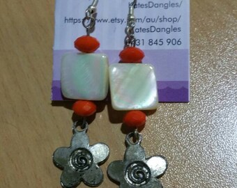 Flower earrings, orange earrings, flower beads, flower pendant, daisy earrings, daisy jewelry, daisy beads, daisy pendants