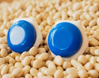 Vintage Plastic Earrings/ Vintage Earrings/ Vintage Jewelry/ Earrings/ 1980s Jewelry/ Retro Jewelry/ 80s Earrings/ Stud Earring