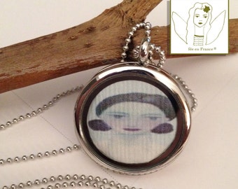 JEWEL NECKLACE LOCKET