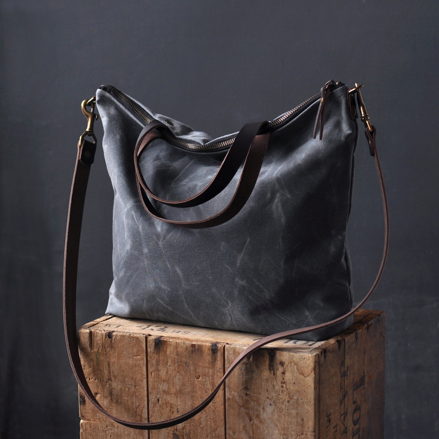 CARRY BAG charcoal waxed canvas