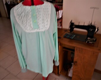 Ladies Night Gown