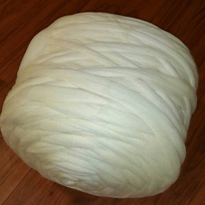 Wool Roving - 1 Pound - Spinning Fiber - Fiber Supplies - Wool By the Pound - Corriedale Blend Wool - Undyed Wool