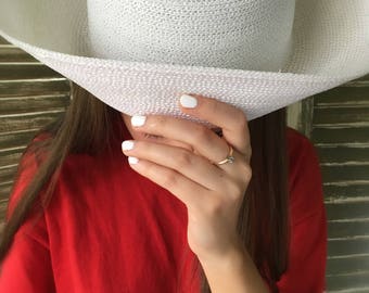 Vintage ladies breton hat white straw