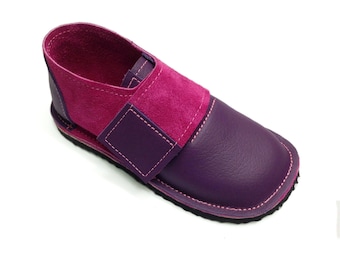 Handmade leather children's shoes. Girls shoes, toddler shoes, kids shoes. Purple and pink.