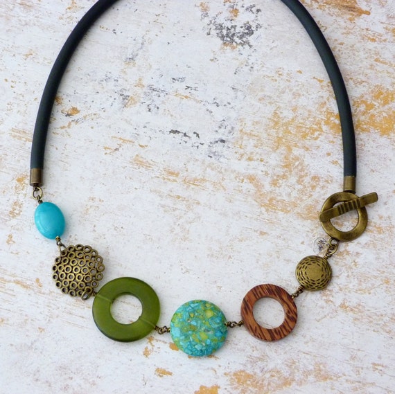 Short boho necklace, Short modern necklace, Short bold necklace, Bold necklace,Green turquoise necklace, Rubber necklace, Boho jewelry