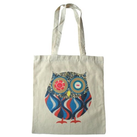 Items similar to Owl cotton tote bag, vintage fabric and button design on Etsy