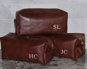 Groomsman Gift, Toiletry bag, Men's Dopp Kit, Best Man gift, Travel Bag, Shaving bag, Monogram, Mens Gift idea's, Weddings