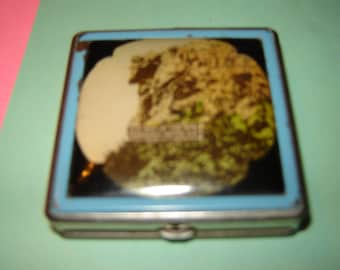 Souvenir compact Old Man of the Mountain Franconia N. H.