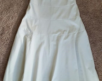 Ladies Size 6 Flared Twill Skirt
