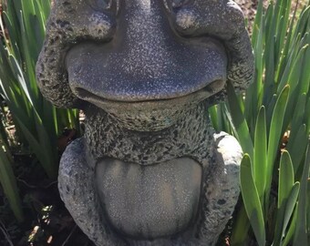 Vintage Large Frog Statue See No Evil Peek-A-Boo Garden Decor Outdoor