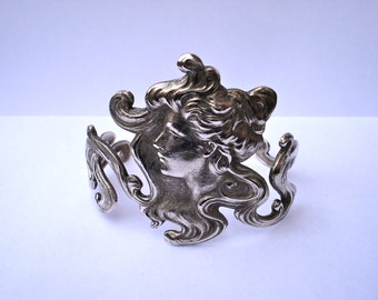 Nouveau Lady Bracelet