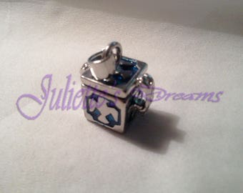 Blue cube - 4 016 prayer box pendant