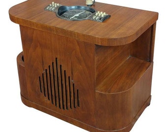 Zenith Beautiful Vintage Chairside tube Radio