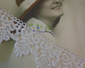 Gorgeous 2 1/4" Wide Venice Lace Trim in White (1 yard)
