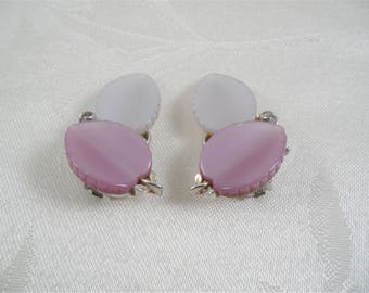Lisner White/Purple Leaf Clip On Earrings