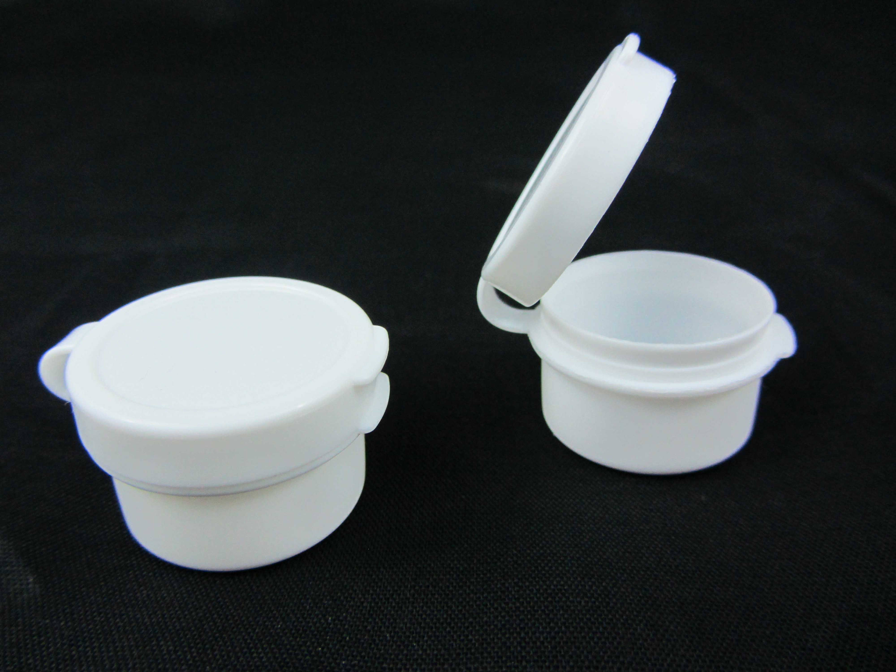 100 Cosmetic Jars Plastic Hinged Flip Top Beauty Containers w/