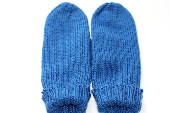 royal blue mittens