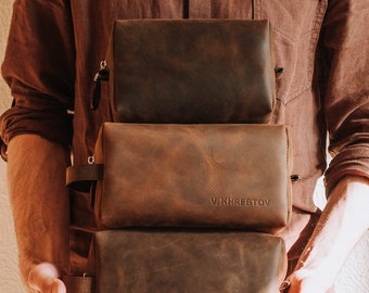 Dopp Kit-Groomsmen gift-Brown leather monogram Dopp Kit-Mens Groomsmen Gift-Custom Croomsmen Gift-Mens Dopp Kit-Mens toiletry bag