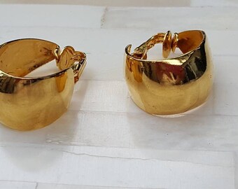 Earrings / Oblong Hoops / Gold Toned / Clips