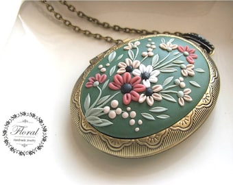 Locket, Wife Personalized Locket Necklace, Photo Locket Gift for Wife, Mom