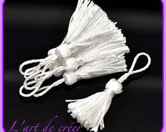 Set of 10 pom poms tassel pendant, white, imitation silk, fast shipping