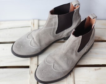 Vintage grey suede leather minimalist wingtip chelsea ankle boots Size 38 US 7.5