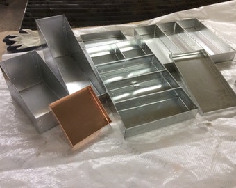 Customized metal trays