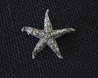 Vintage Signed CORO Silver Textured Starfish Brooch. Large