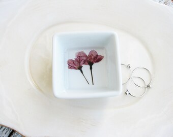 Small Ring Dish, Flower Gift, Ring Holder, Ring Tray, Minimalist Ring Storage, Flower Bowl, Nature Gift, Birthday Gift, Mother's Day Gift