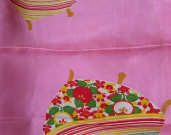 Vintage 1940's Japanese silk kimono fabric 75 cm x 36 cm (29" x 14") lightweight pink juban silk w/ bright bobbins