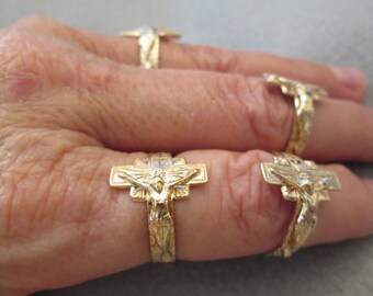 Nicely detailed gold CRUCIFIX Ring > vintage 1960's, new old stock>> adjustable, Unisex>>BLOWOUT SALE