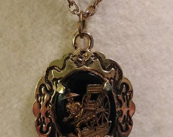 East Asian Pendant Necklace