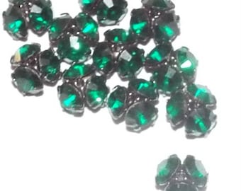 12 Vintage Swarovski Beadcaps- Emerald/Gunmetal