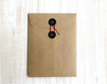 String Tie Envelope A-6 4 7/8" x 6.5" Brown Paper Button Closure Envelopes with Customizable Button & String, Set of 5