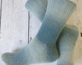 handknitted socks / handgebreide sokken
