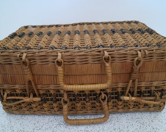 vintage wicker picnic basket
