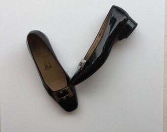 Ferragamo 90s pumps | Vintage Ferragamo black patent leather shoes | 1990s Ferragamo silver buckle pumps