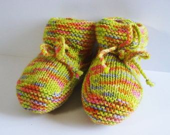 Baby booties - multicolored green - size 0-3 months